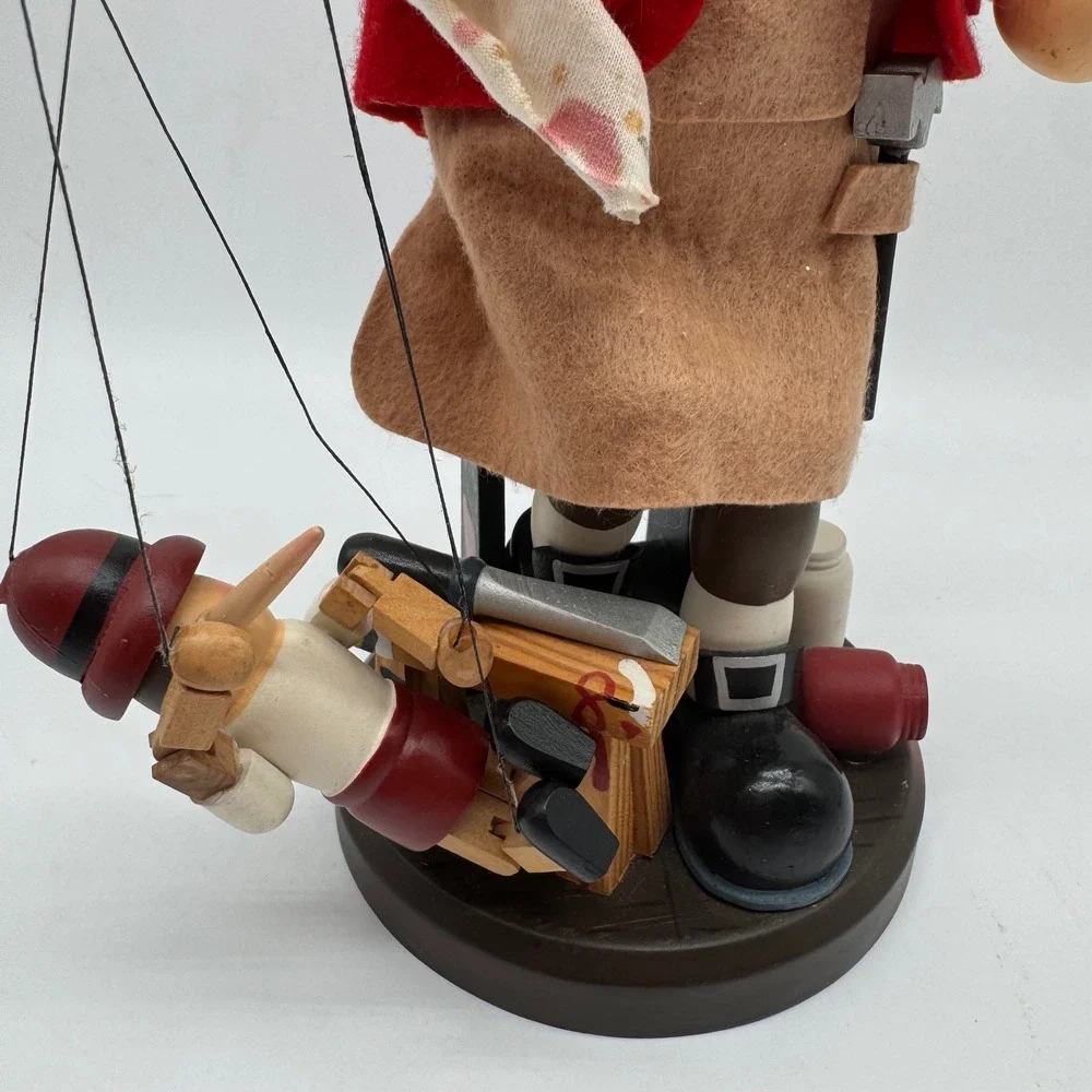 Zims Heirloom Collectibles Geppetto Pinocchio Puppet Maker Nutcracker 11